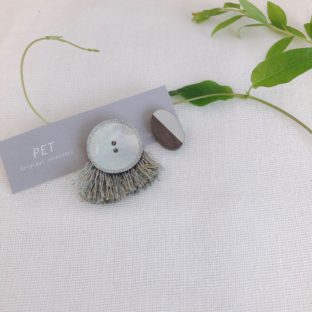 Shell fringe × wood mirror （BLUE）