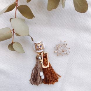 cat fringe 【brown】（ピアス）