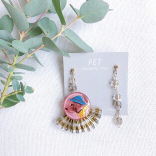 おしゃれさんなチェコ犬の耳飾り【ダックス】（ピアス・イヤリング）